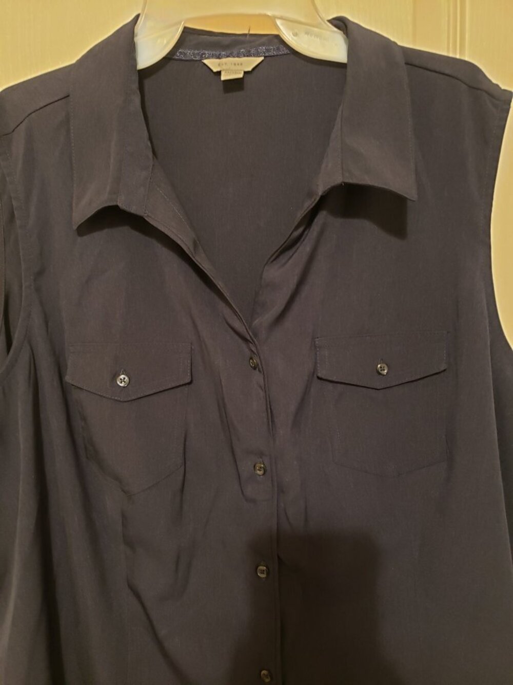 EST. 1946 plus size navy sleeveless, button front blouse, size 22/24W - Picture 2 of 6